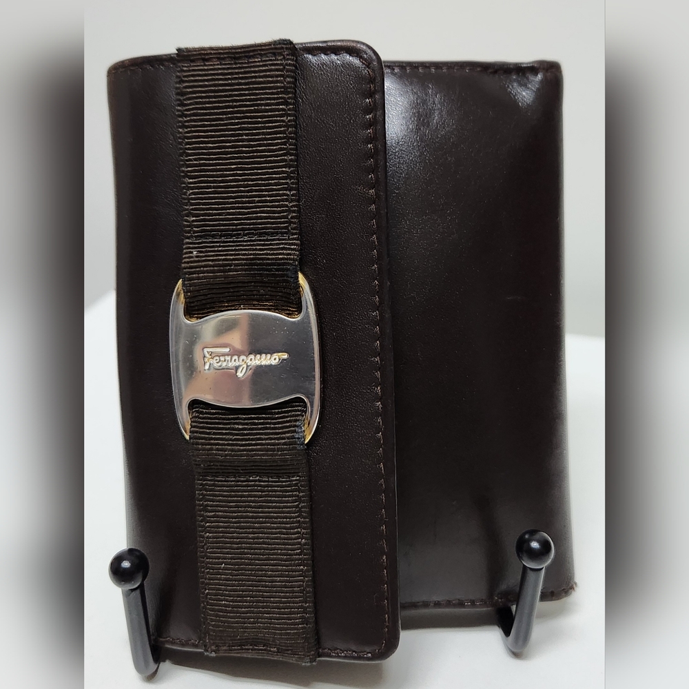 SALVATORE FERRAGAMO Vara Bow Leather Bifold Wallet Dark Brown 224068